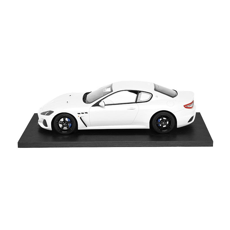 1:18 Granturismo white TSM – MaseratiStore