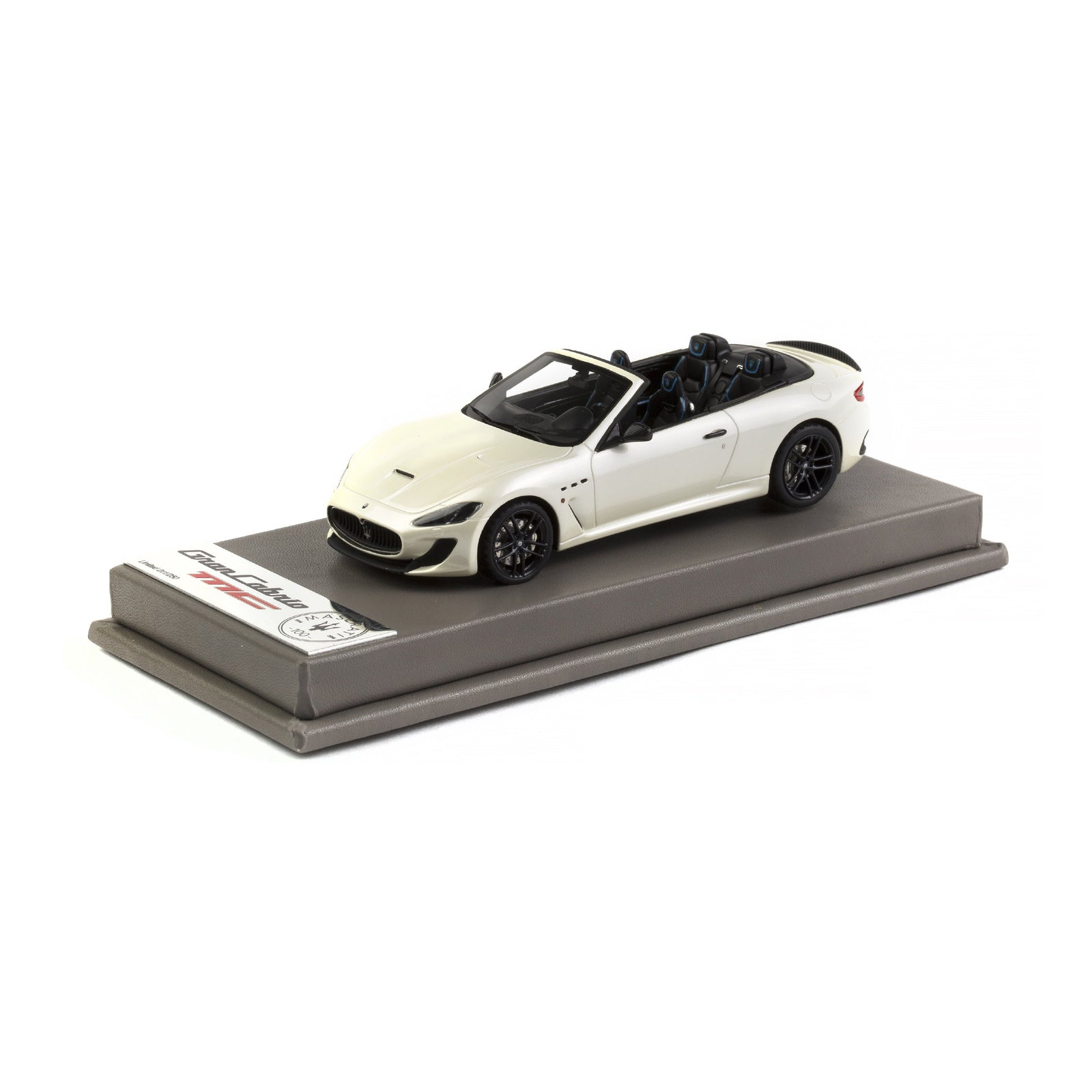 1:43 GranCabrio MC Centennial Edition Bianco Birdcage – MaseratiStore