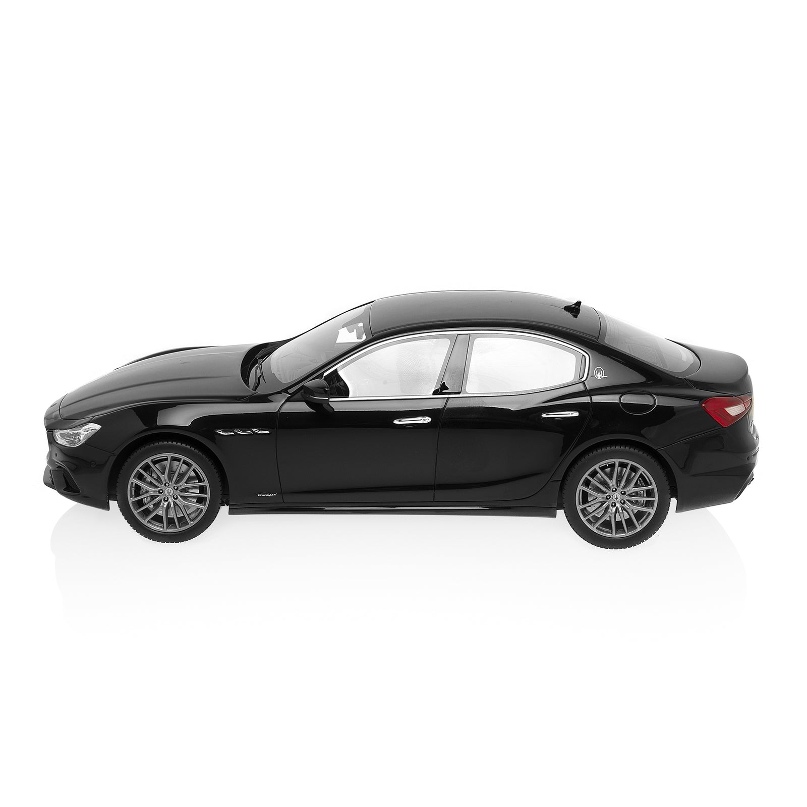 1:18 Ghibli MY19 black – MaseratiStore