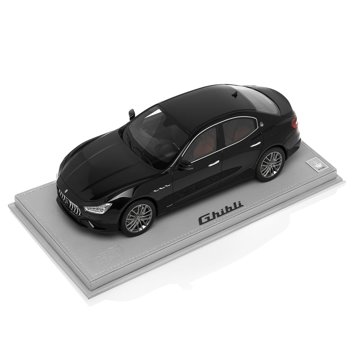 Maserati Ghibli ミニカー ディスプレイケース付き 1:18 Ghibli MY19 black – MaseratiStore