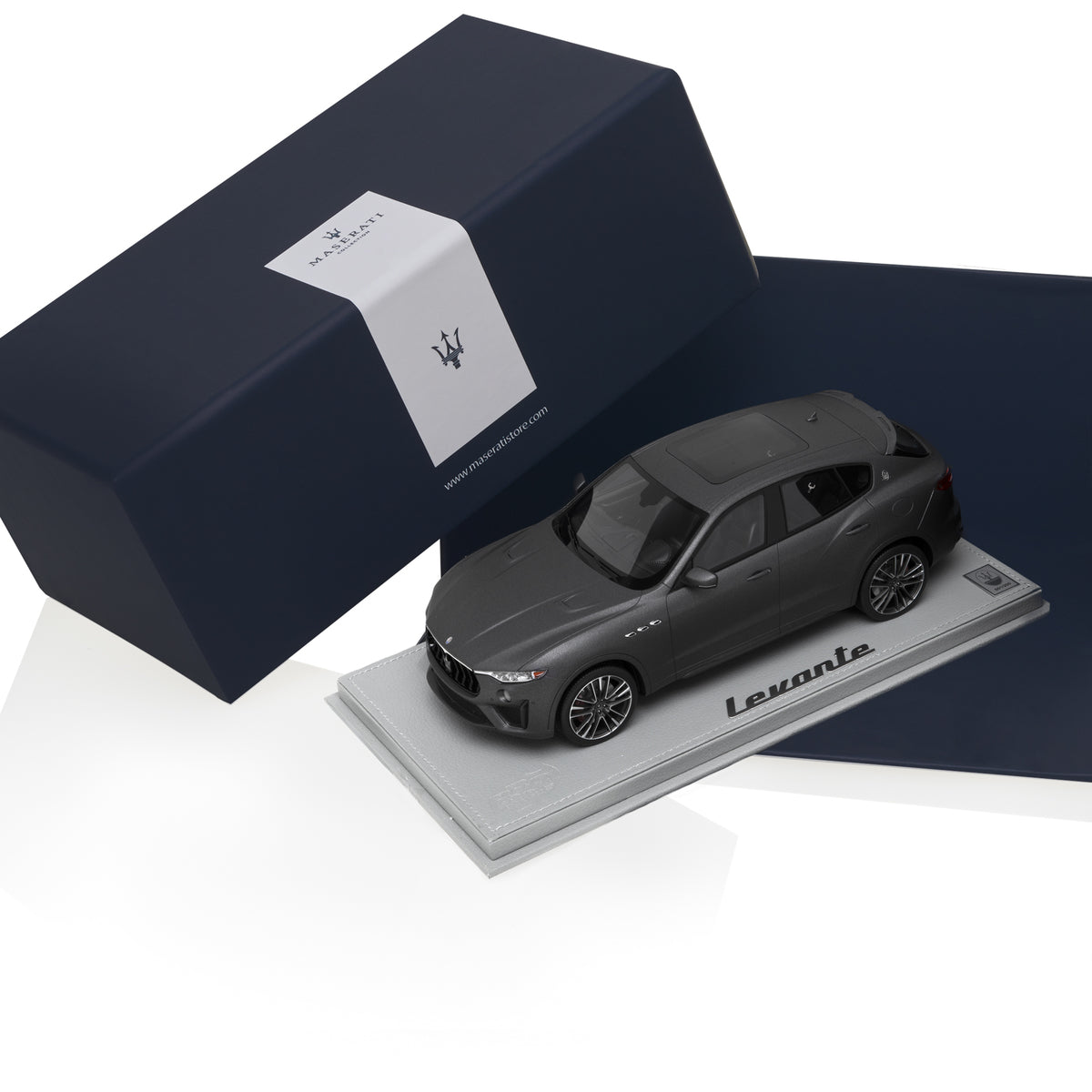 1:18 Levante v8 trofeo grigio – MaseratiStore