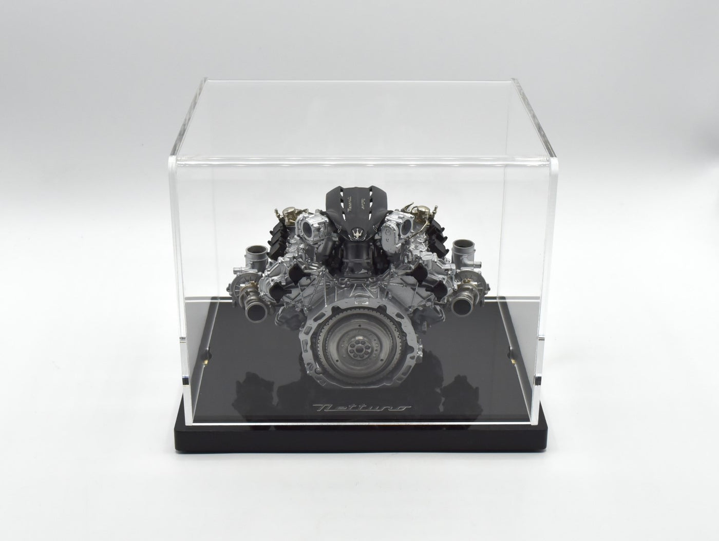 1:8 MC20 Nettuno Engine – MaseratiStore